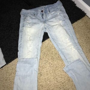 Light American Eagle Jeans with holes